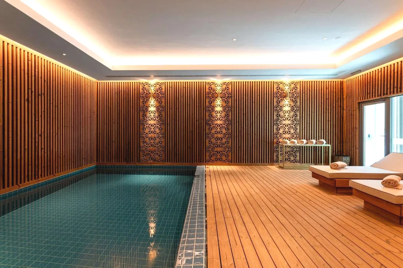 Legacy Hotel Cascais, Curio Collection By Hilton espaço de bem-estar com piscina interior em Cascais Legacy Hotel Cascais, Curio Collection By Hilton espaço de bem-estar com piscina interior em Cascais