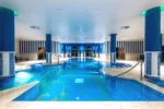 Pestana Sintra Golf Resort & SPA Hotel spa com jacuzzi e piscina interior em Sintra