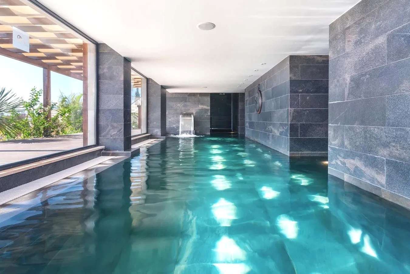 Piscina interior aquecida com spa AP Maria Nova Lounge - Adults Friendly em Tavira Piscina interior aquecida com spa AP Maria Nova Lounge - Adults Friendly em Tavira
