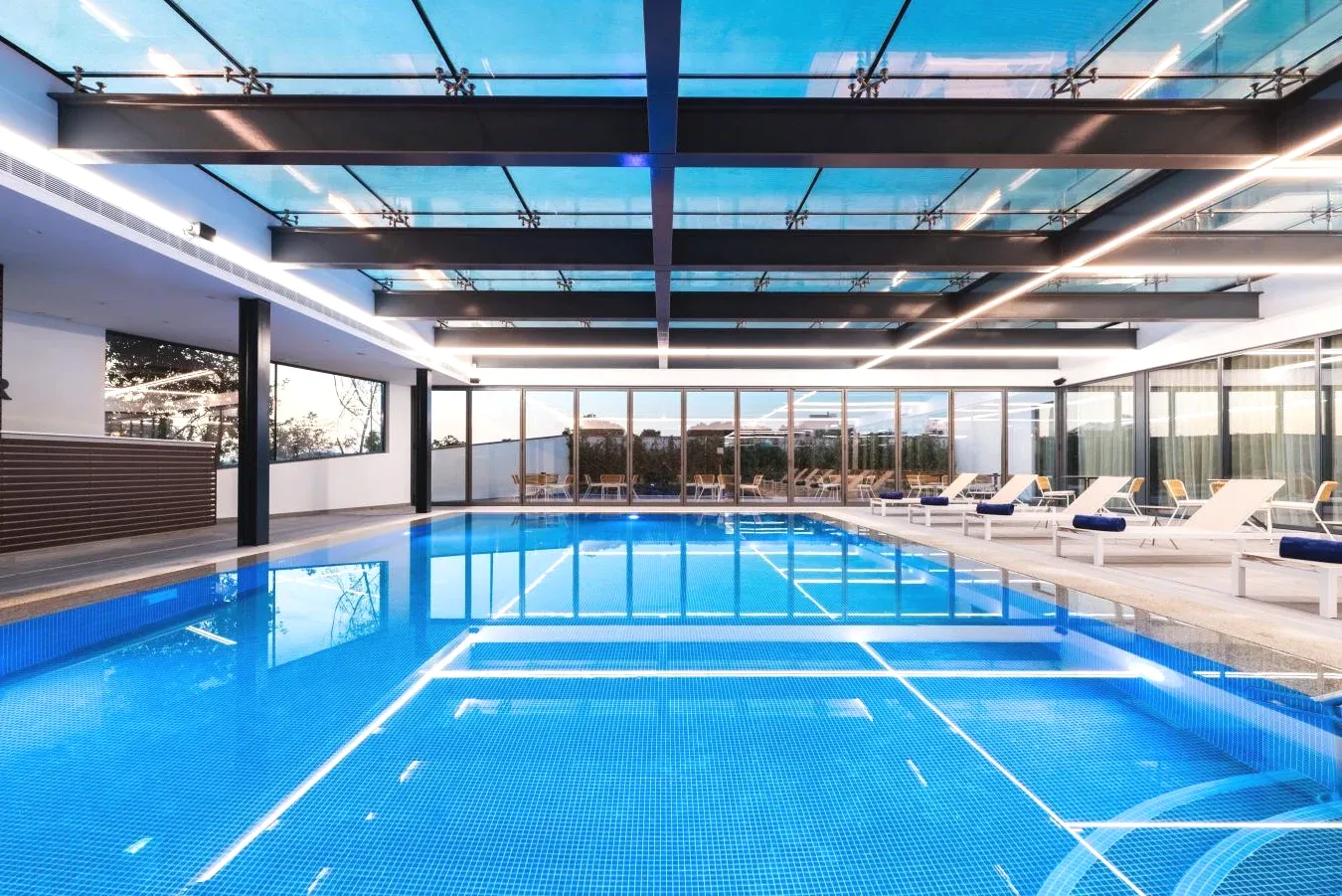 Piscina interior aquecida com spa Eurostars Matosinhos em Matosinhos Piscina interior aquecida com spa Eurostars Matosinhos em Matosinhos