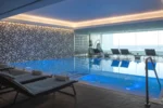 Piscina interior aquecida com spa MYRIAD by SANA Hotels em Parque das Nações, Lisboa