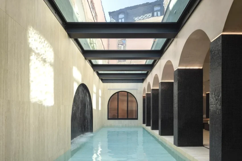 Piscina interior com hidromassagem em Aveiro MS Collection Aveiro - Palacete Valdemouro